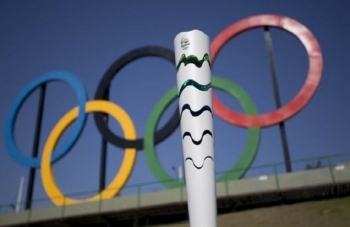 Revezamento da tocha olímpica começa por Brasília