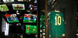 Museu do Futebol lança audioguia em formato de programa de rádio