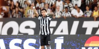 Botafogo bate Chape em jogo de abertura da 5ª fase da Copa do Brasil