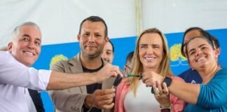 Governadora Celina Leão entrega 15 novos micro-ônibus para reforço de linhas no Paranoá e no Itapoã