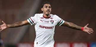 Fluminense arranca empate na Argentina e continua vivo na Libertadores