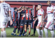 Vitória mostra eficiência e elimina Flamengo da Copa do Brasil