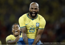 Ancelotti escala 2 times e seleção se despede com goleada sobre Panamá
