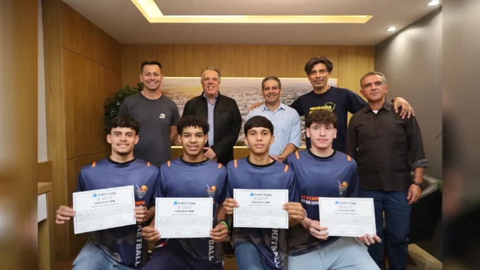 meninos-terrao-preparam-embarque-visando-mundial-escolar-servia