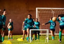 Pantanal se prepara para decisão por vaga na Série C Jogadores do Pantanal em treinamento antes de confronto decisivo no Brasileirão