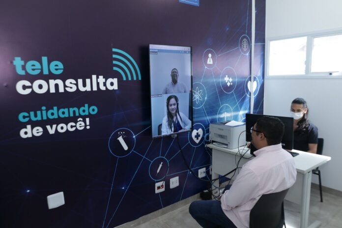 27.4.-Teleconsulta.-Foto-Divulgacao-IgesDF3-scaled