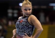 Flávia Saraiva conquista dois ouros no Brasileiro de Ginástica Ginasta Flávia Saraiva durante apresentação no Campeonato Brasileiro de Ginástica Artística