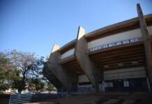 Taça Brasil Sub-20 de Futsal comeca no Guanandizao Quadra de futsal do ginasio Guanandizao preparada para competicao esportiva