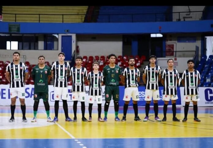 Futsal sub-20 - Taça Brasil Jogadores de futsal sub-20 durante partida da Taça Brasil