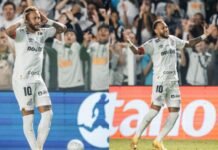 Neymar pode desfalcar Santos contra o Remo por leilão Neymar em campo com uniforme do Santos durante partida da Copa do Brasil