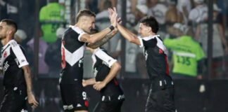 Vasco vence o Vitória e abre vantagem