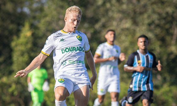 cuiaba-embarca-para-duelo-contra-o-santos-pela-copa-do-brasil-sub-20
