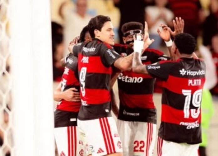 Flamengo decide vaga na semifinal da Libertadores no Maracanã; Galo espera rival na Sul-Americana