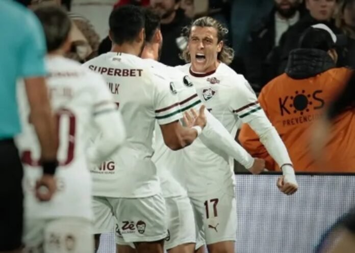 Fluminense cai diante do Platense na Argentina, mas confirma vaga na semifinal da Libertadores Fluminense cai diante do Platense na Argentina, mas confirma vaga na semifinal da Libertadores