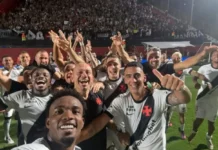 Vasco segura pressão no Barradão bate o Vitória e vai às semifinais da Copa do Brasil
