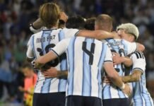 Sem Messi, Argentina goleia a Bolívia e Flaco López marca seu primeiro gol pela seleção Sem Messi, Argentina goleia a Bolívia e Flaco López marca seu primeiro gol pela seleção
