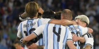 Sem Messi, Argentina goleia a Bolívia e Flaco López marca seu primeiro gol pela seleção Sem Messi, Argentina goleia a Bolívia e Flaco López marca seu primeiro gol pela seleção