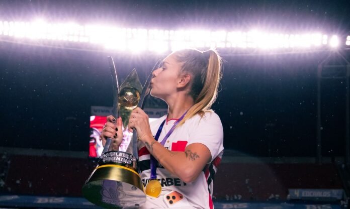 Carol Gil, campeã brasileira pelo São Paulo, é convocada para os amistosos da seleção feminina contra a Argentina