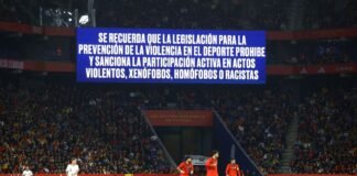 Fifa multa a Espanha e fecha parte do estádio por cantos islamofóbicos contra o Egito