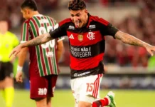 Flamengo segue líder do Brasileirão após clássicos; Palmeiras fica a um ponto Flamengo segue líder do Brasileirão após clássicos; Palmeiras fica a um ponto