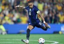 Com novo esquema, Brasil vence a Austrália por 4 a 2 em jogo de seis gols Raphinha é cortado da Seleção e não viaja para amistoso contra a Índia