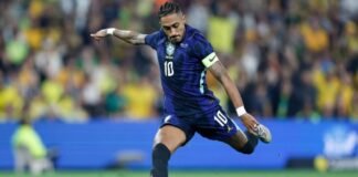 Com novo esquema, Brasil vence a Austrália por 4 a 2 em jogo de seis gols Raphinha é cortado da Seleção e não viaja para amistoso contra a Índia