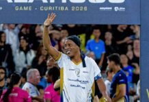 Ronaldinho Gaúcho vai voltar a jogar profissionalmente pelo Ravenna, da Itália Ronaldinho Gaúcho vai voltar a jogar profissionalmente pelo Ravenna, da Itália